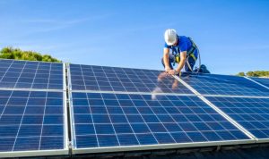 Installation et mise en production des panneaux solaires photovoltaïques à Saint-Leonard-de-Noblat